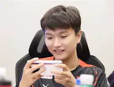 痴迷者队零封对手，锐不可挡