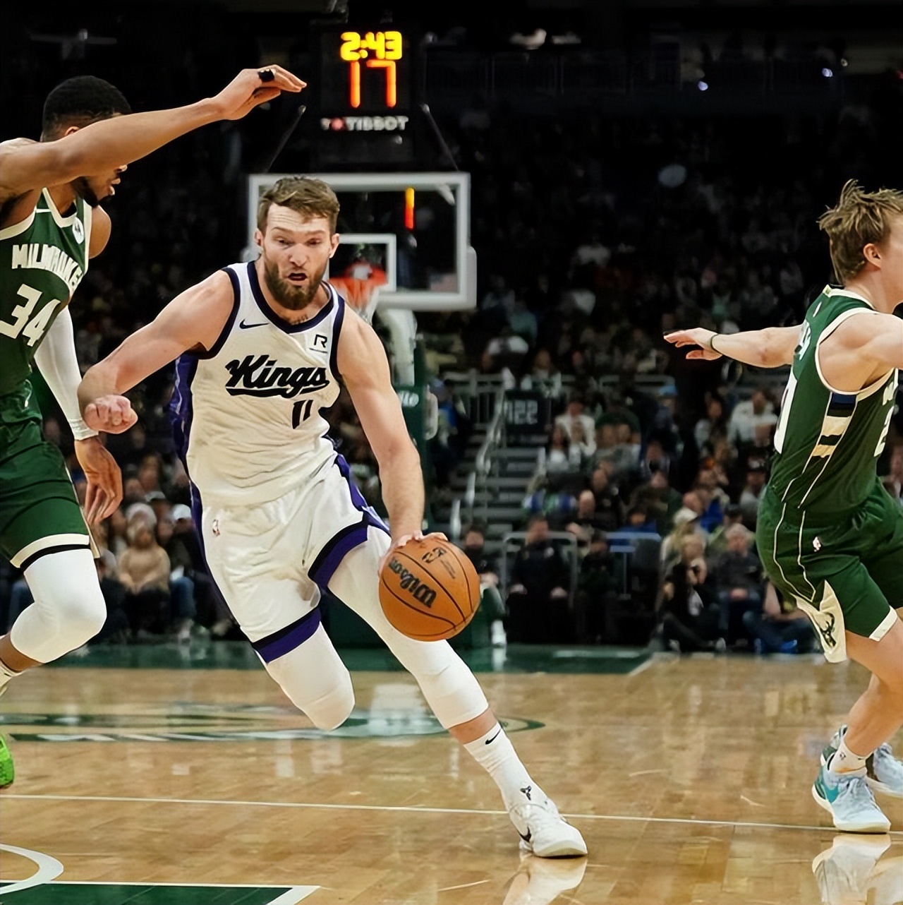 雄鹿逆转热火，字母哥爆发狂砍40分的简单介绍